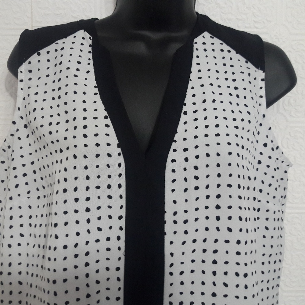 Vince Camuto Women’s S Top White Black Sleeveless - Picture 7 of 8
